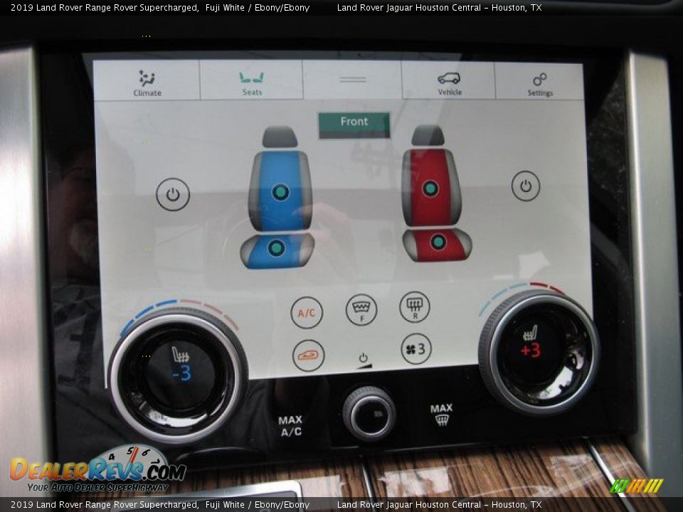 Controls of 2019 Land Rover Range Rover Supercharged Photo #36