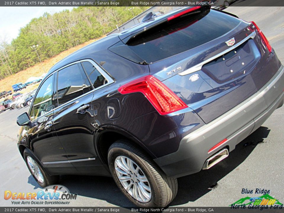 2017 Cadillac XT5 FWD Dark Adriatic Blue Metallic / Sahara Beige Photo #31