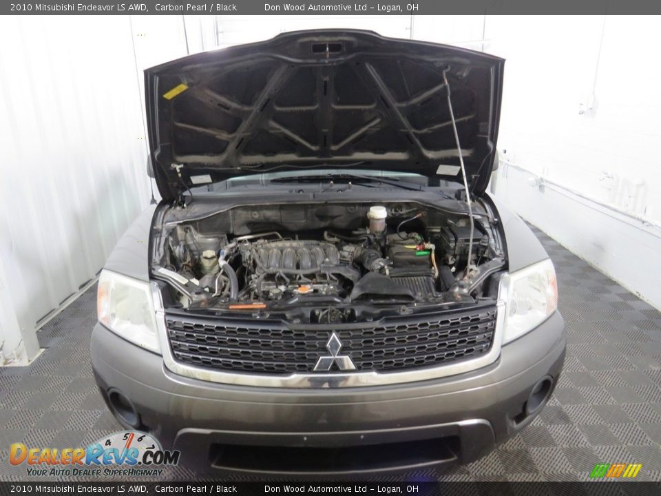 2010 Mitsubishi Endeavor LS AWD Carbon Pearl / Black Photo #5