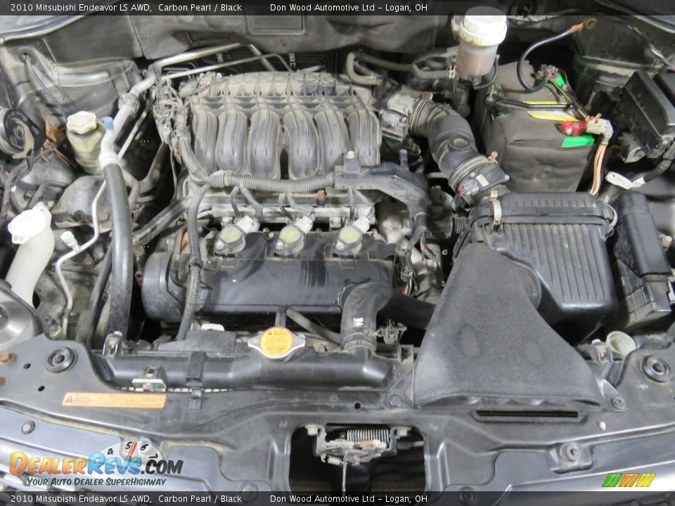 2010 Mitsubishi Endeavor LS AWD Carbon Pearl / Black Photo #6