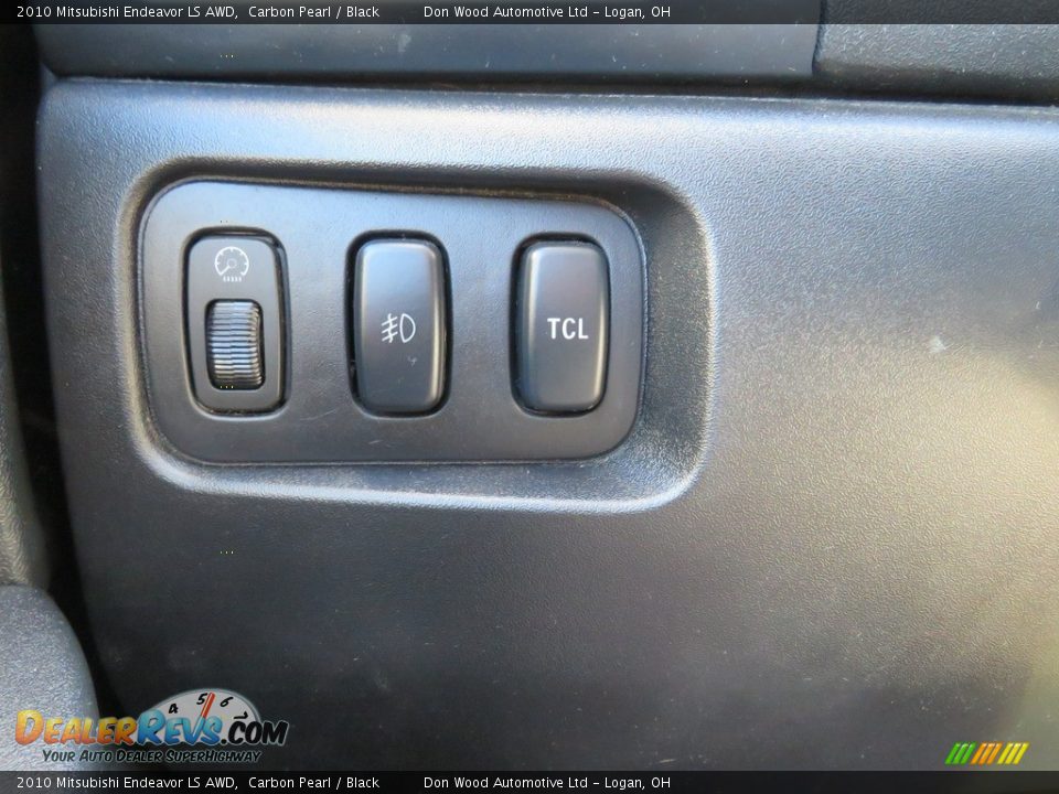 2010 Mitsubishi Endeavor LS AWD Carbon Pearl / Black Photo #19