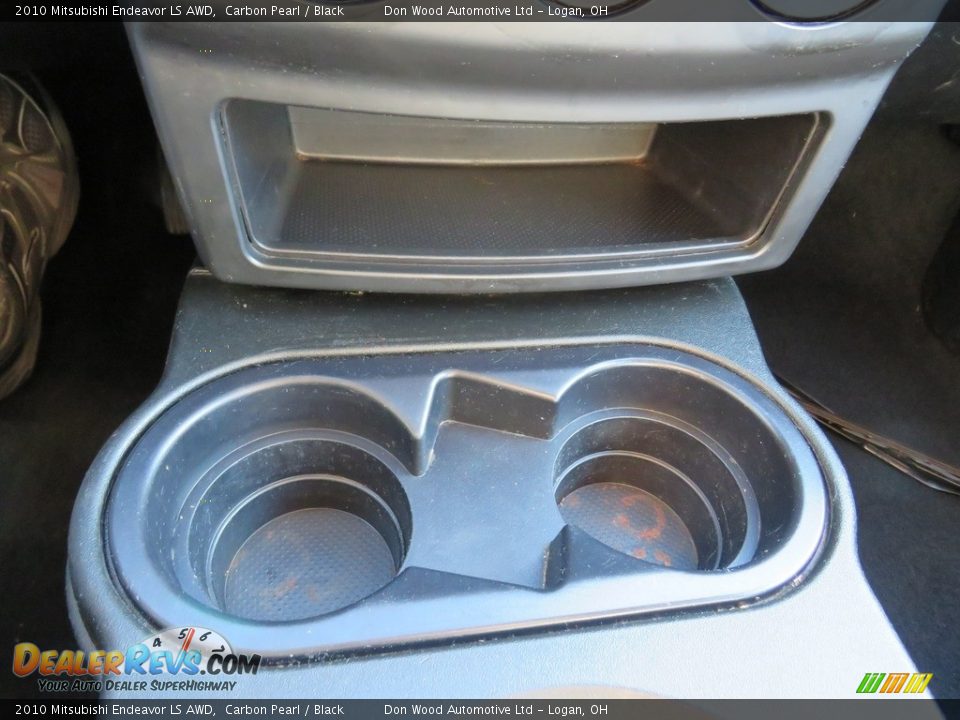 2010 Mitsubishi Endeavor LS AWD Carbon Pearl / Black Photo #25