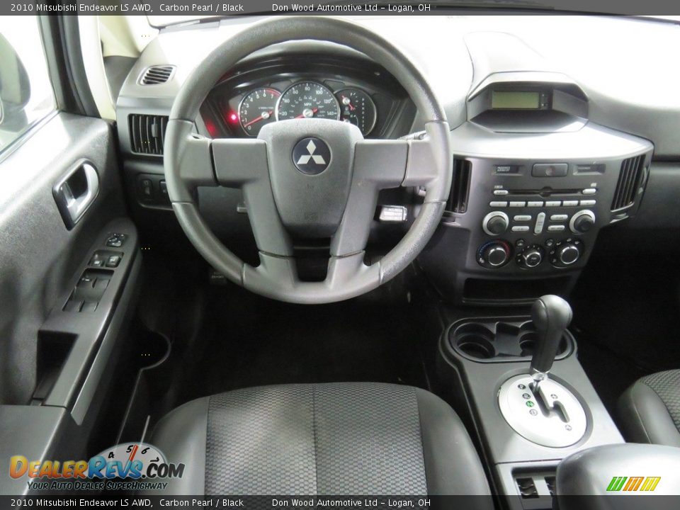 2010 Mitsubishi Endeavor LS AWD Carbon Pearl / Black Photo #36