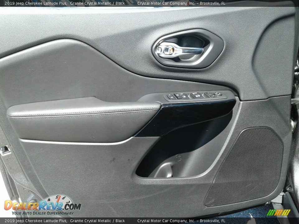 2019 Jeep Cherokee Latitude Plus Granite Crystal Metallic / Black Photo #17