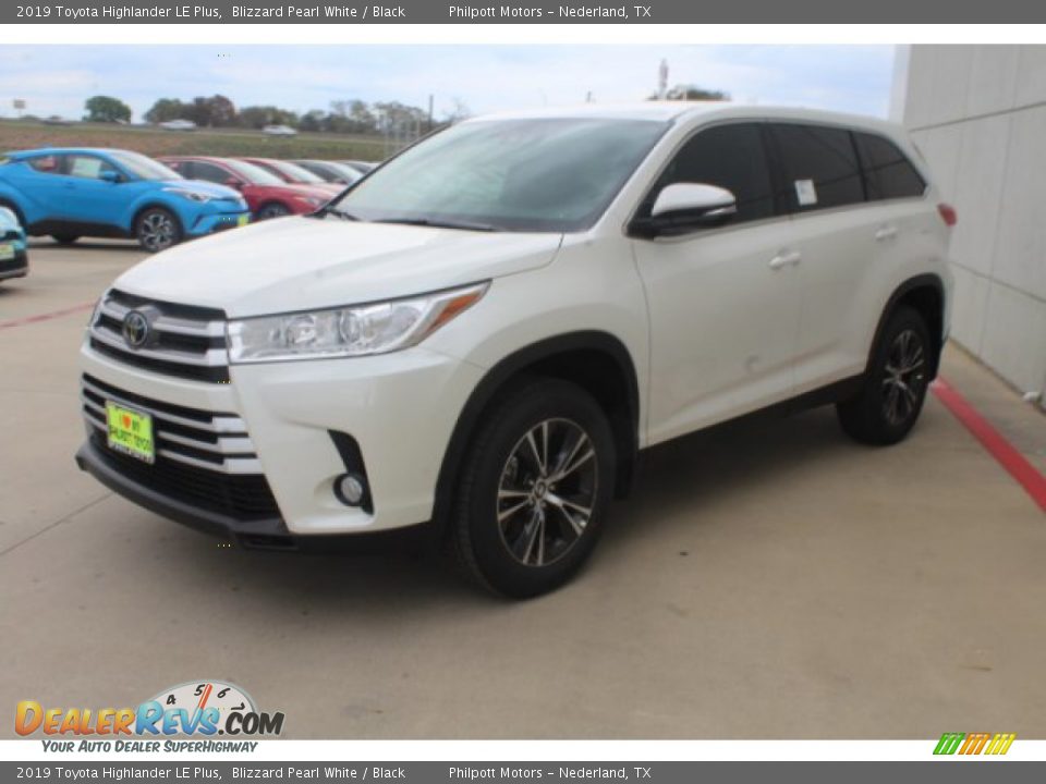 2019 Toyota Highlander LE Plus Blizzard Pearl White / Black Photo #4