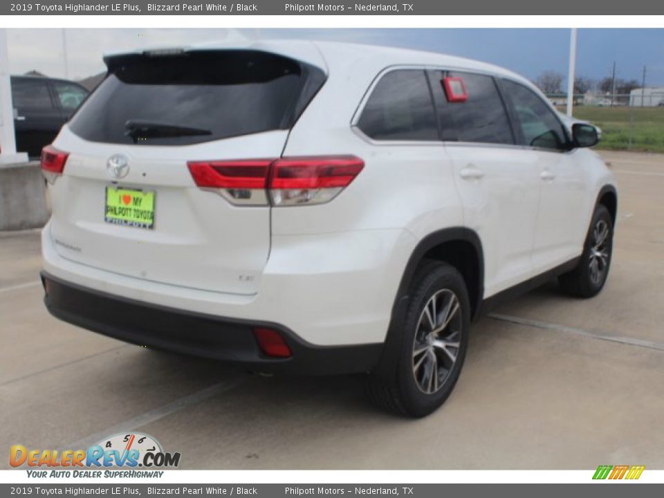 2019 Toyota Highlander LE Plus Blizzard Pearl White / Black Photo #8