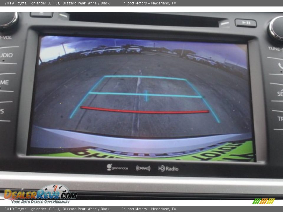 2019 Toyota Highlander LE Plus Blizzard Pearl White / Black Photo #13