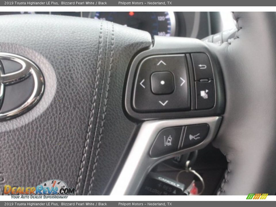 2019 Toyota Highlander LE Plus Blizzard Pearl White / Black Photo #15