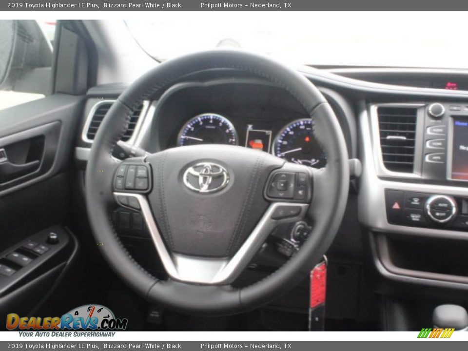 2019 Toyota Highlander LE Plus Blizzard Pearl White / Black Photo #19