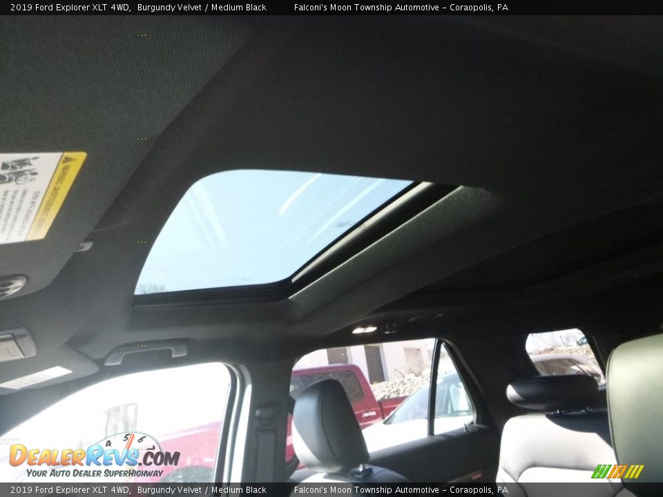 2019 Ford Explorer XLT 4WD Burgundy Velvet / Medium Black Photo #12