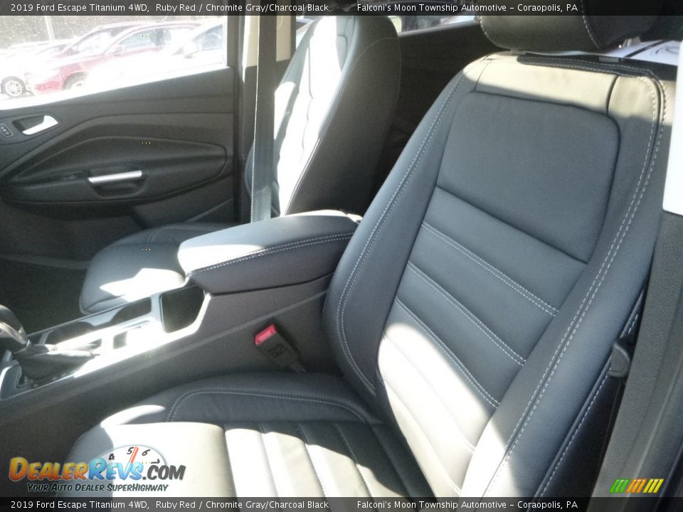 2019 Ford Escape Titanium 4WD Ruby Red / Chromite Gray/Charcoal Black Photo #10