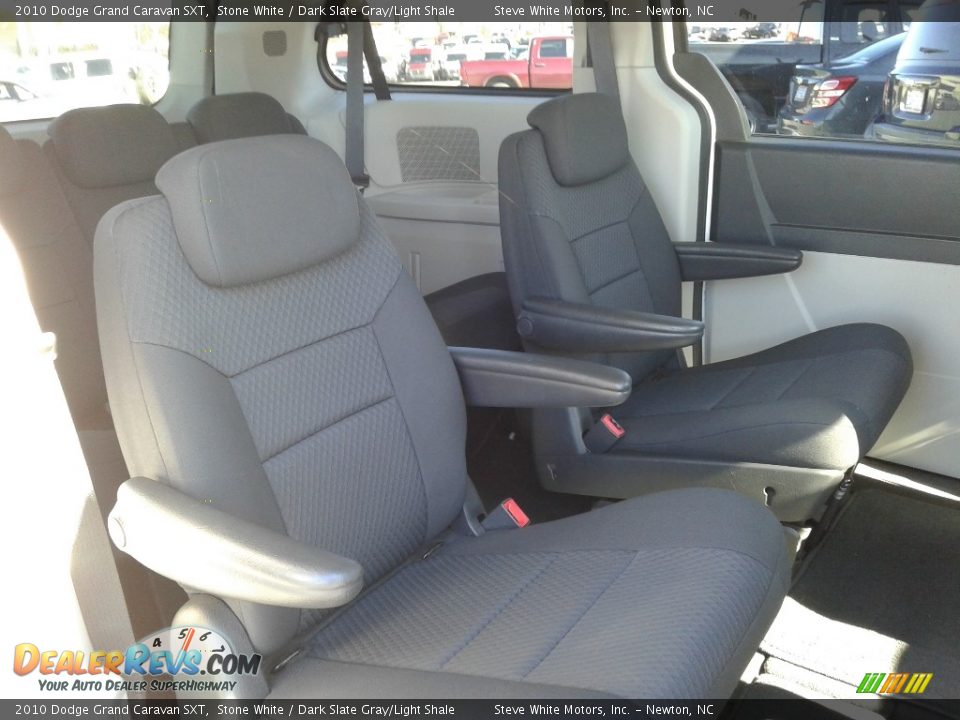 2010 Dodge Grand Caravan SXT Stone White / Dark Slate Gray/Light Shale Photo #17