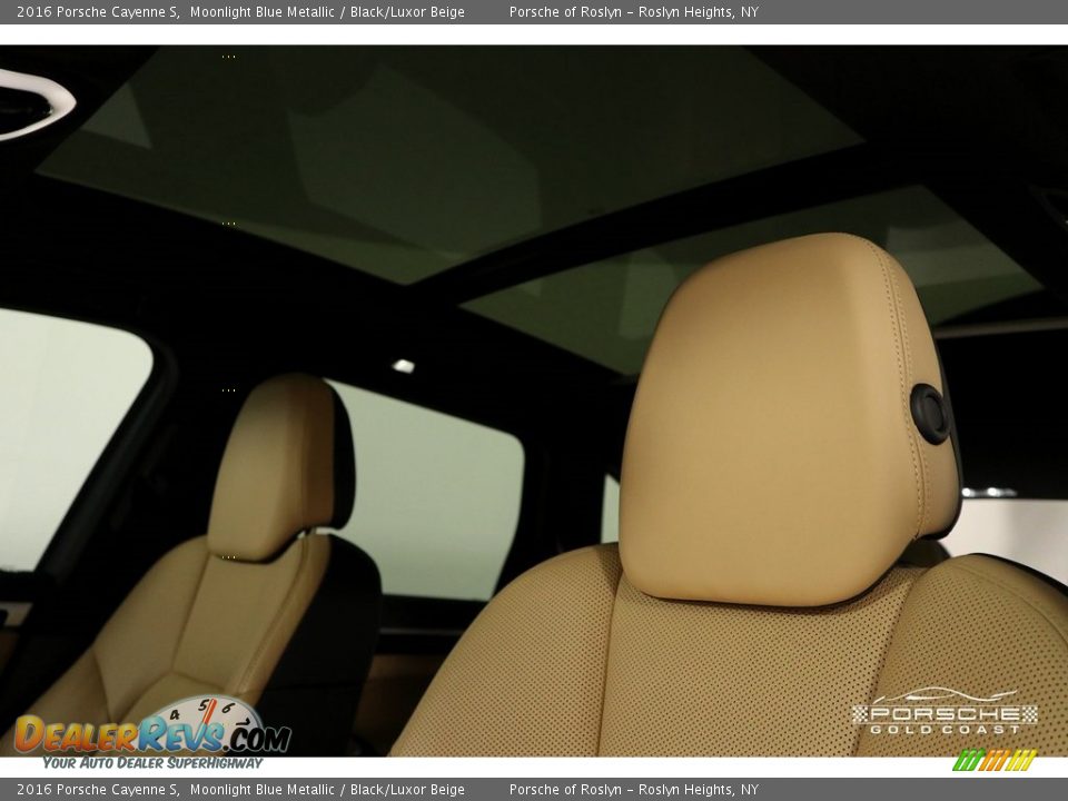 2016 Porsche Cayenne S Moonlight Blue Metallic / Black/Luxor Beige Photo #23