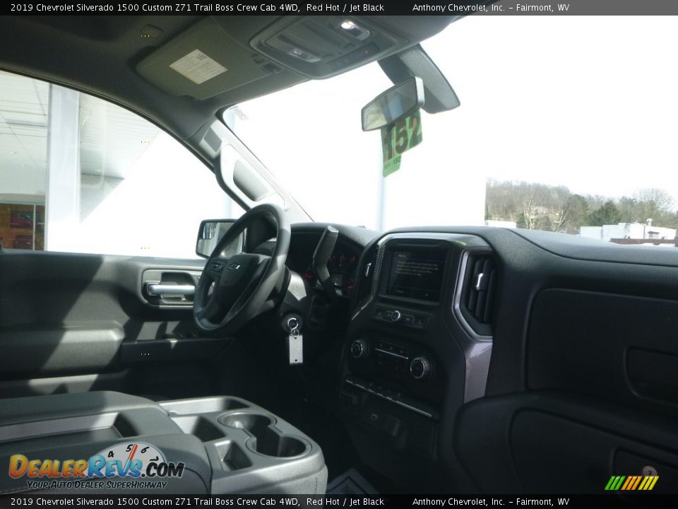 2019 Chevrolet Silverado 1500 Custom Z71 Trail Boss Crew Cab 4WD Red Hot / Jet Black Photo #4