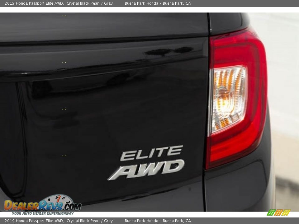 2019 Honda Passport Elite AWD Crystal Black Pearl / Gray Photo #7
