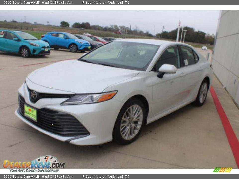 2019 Toyota Camry XLE Wind Chill Pearl / Ash Photo #4