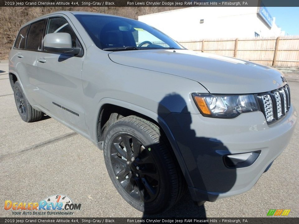 2019 Jeep Grand Cherokee Altitude 4x4 Sting-Gray / Black Photo #8