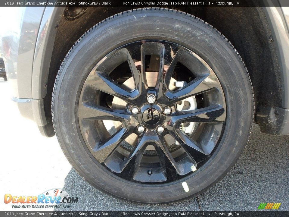 2019 Jeep Grand Cherokee Altitude 4x4 Sting-Gray / Black Photo #10