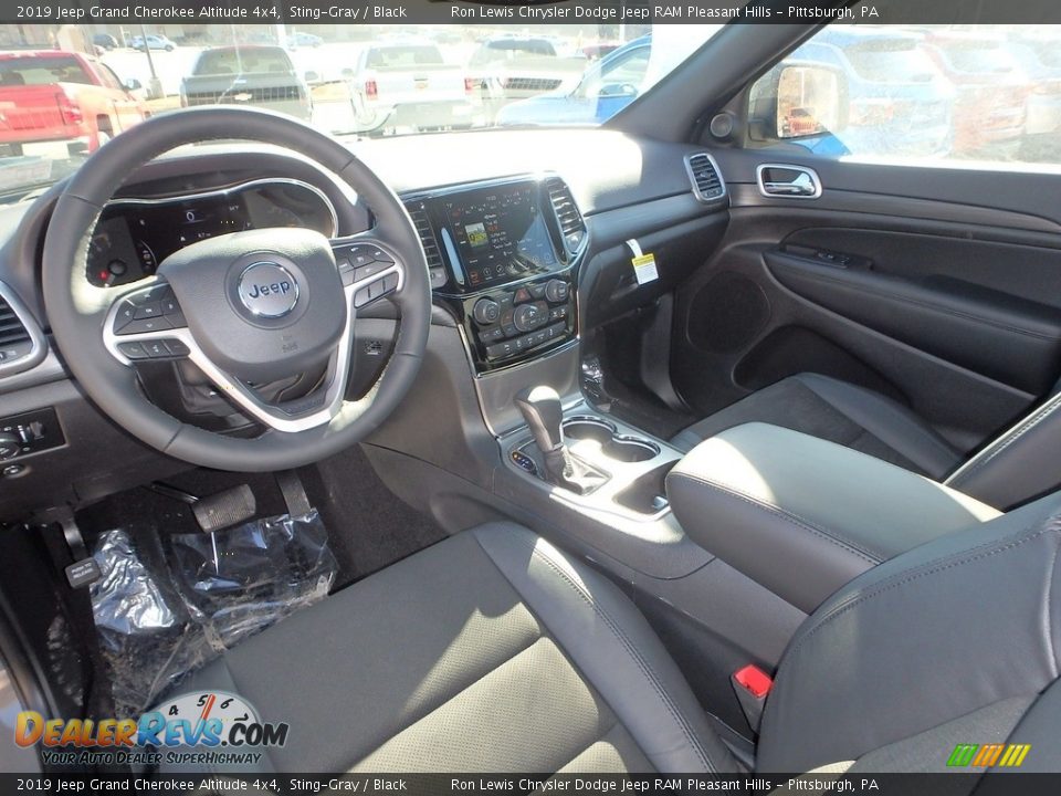 2019 Jeep Grand Cherokee Altitude 4x4 Sting-Gray / Black Photo #13