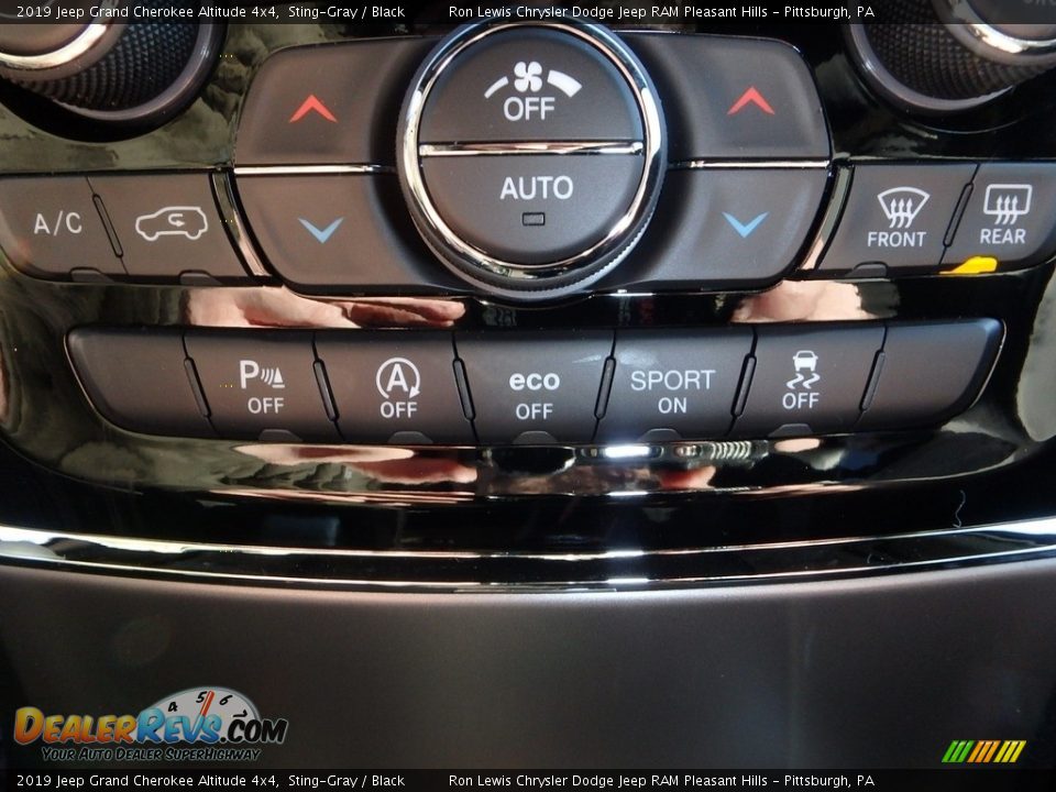 2019 Jeep Grand Cherokee Altitude 4x4 Sting-Gray / Black Photo #18