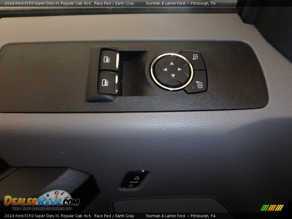 2019 Ford F250 Super Duty XL Regular Cab 4x4 Race Red / Earth Gray Photo #9