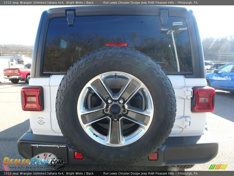 2019 Jeep Wrangler Unlimited Sahara 4x4 Bright White / Black Photo #4
