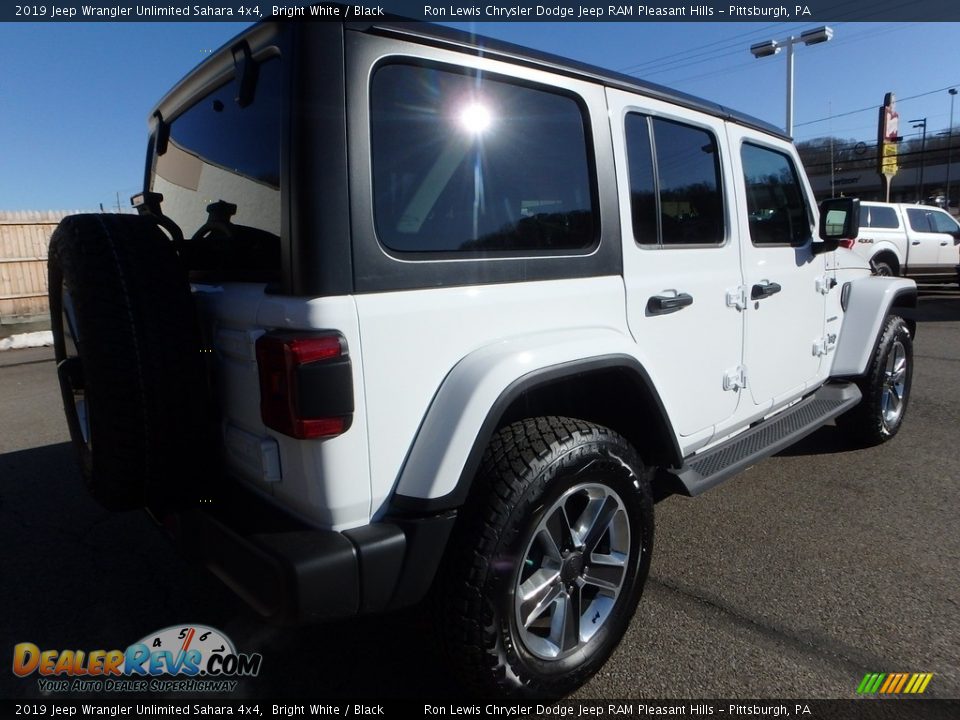 2019 Jeep Wrangler Unlimited Sahara 4x4 Bright White / Black Photo #6