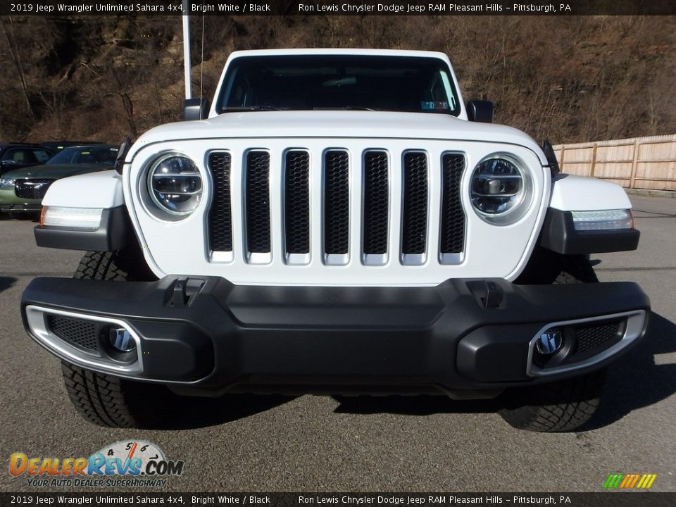2019 Jeep Wrangler Unlimited Sahara 4x4 Bright White / Black Photo #9