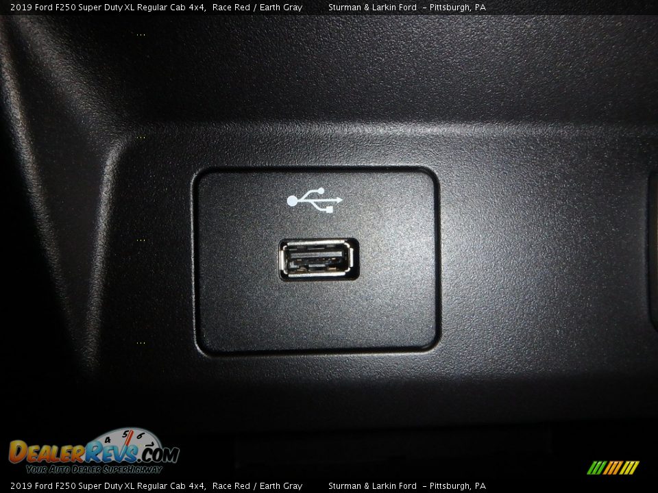 2019 Ford F250 Super Duty XL Regular Cab 4x4 Race Red / Earth Gray Photo #15