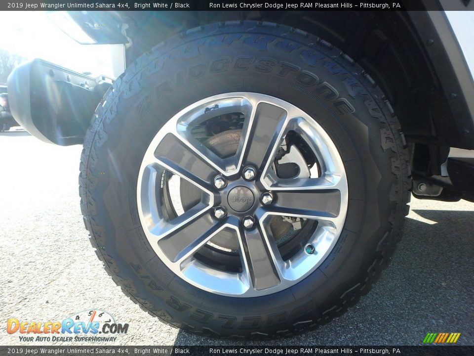 2019 Jeep Wrangler Unlimited Sahara 4x4 Bright White / Black Photo #10
