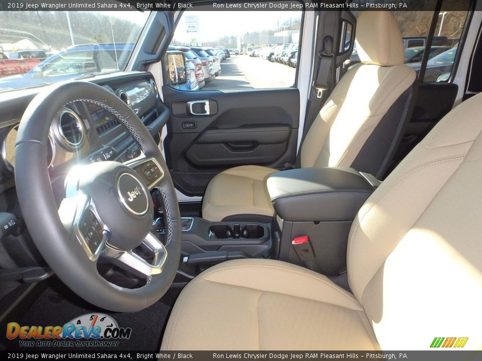 2019 Jeep Wrangler Unlimited Sahara 4x4 Bright White / Black Photo #11