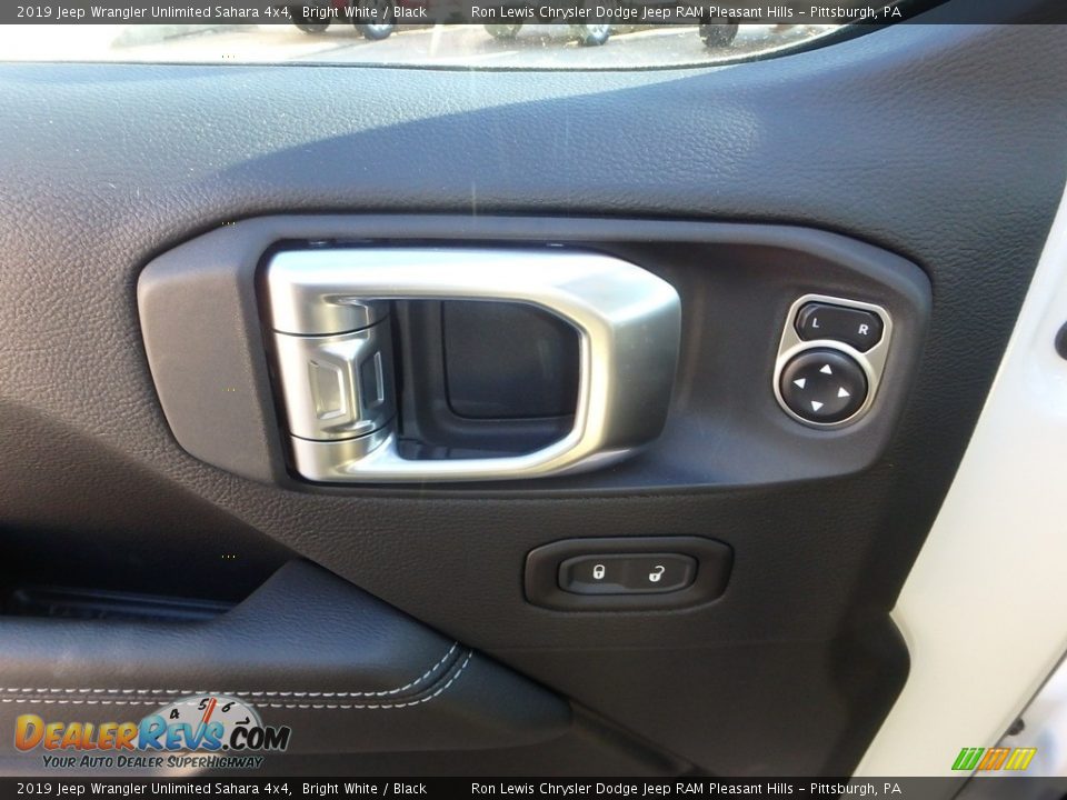 2019 Jeep Wrangler Unlimited Sahara 4x4 Bright White / Black Photo #14