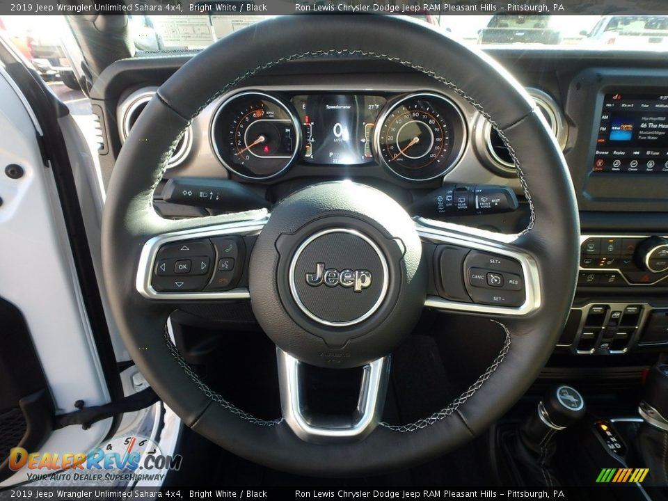 2019 Jeep Wrangler Unlimited Sahara 4x4 Bright White / Black Photo #18