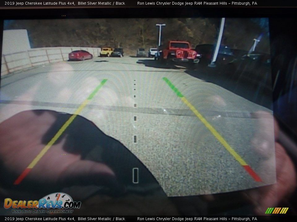 2019 Jeep Cherokee Latitude Plus 4x4 Billet Silver Metallic / Black Photo #16