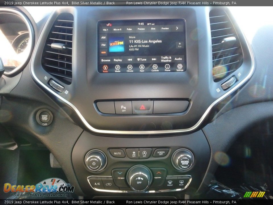 2019 Jeep Cherokee Latitude Plus 4x4 Billet Silver Metallic / Black Photo #17