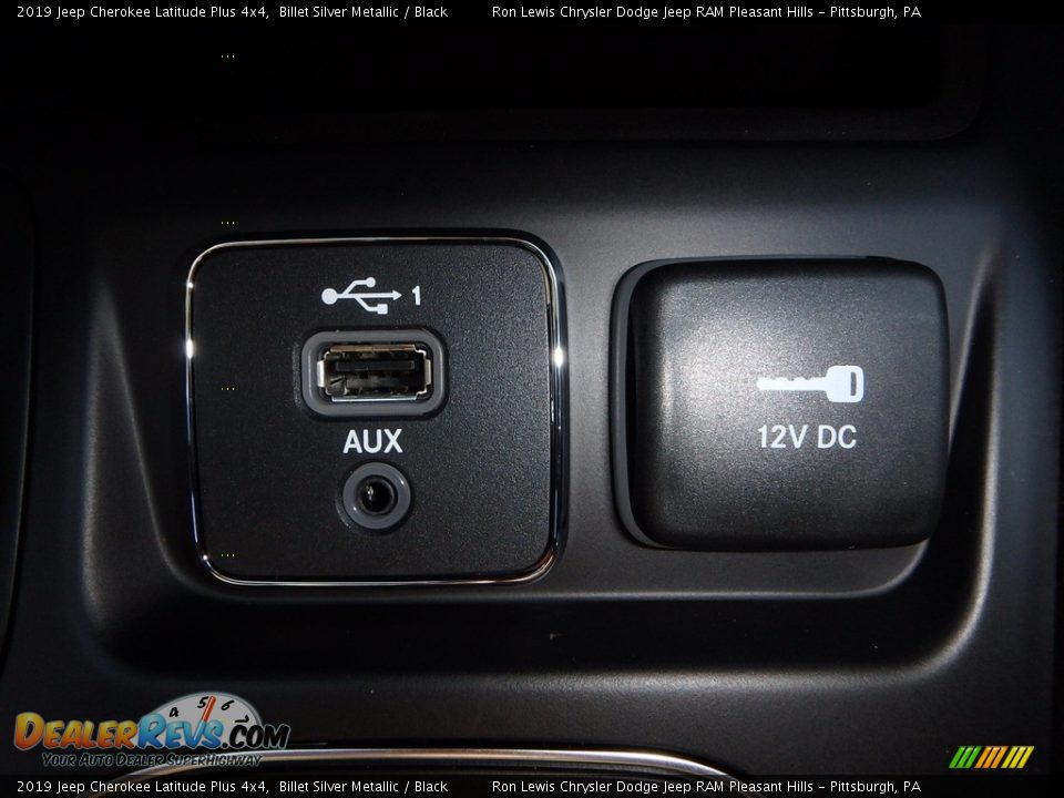 2019 Jeep Cherokee Latitude Plus 4x4 Billet Silver Metallic / Black Photo #20