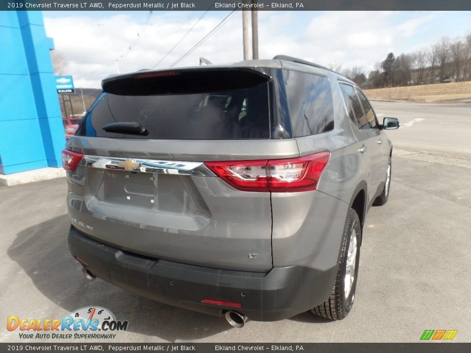 2019 Chevrolet Traverse LT AWD Pepperdust Metallic / Jet Black Photo #8
