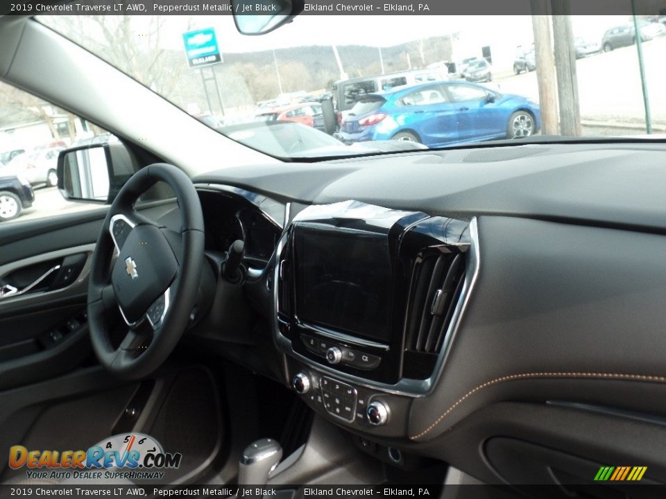2019 Chevrolet Traverse LT AWD Pepperdust Metallic / Jet Black Photo #13