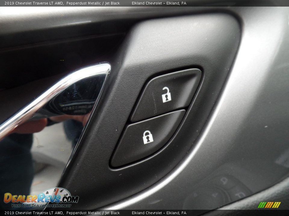 2019 Chevrolet Traverse LT AWD Pepperdust Metallic / Jet Black Photo #24