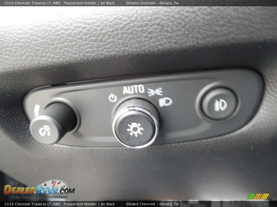 2019 Chevrolet Traverse LT AWD Pepperdust Metallic / Jet Black Photo #27