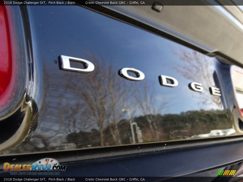 2018 Dodge Challenger SXT Pitch Black / Black Photo #8