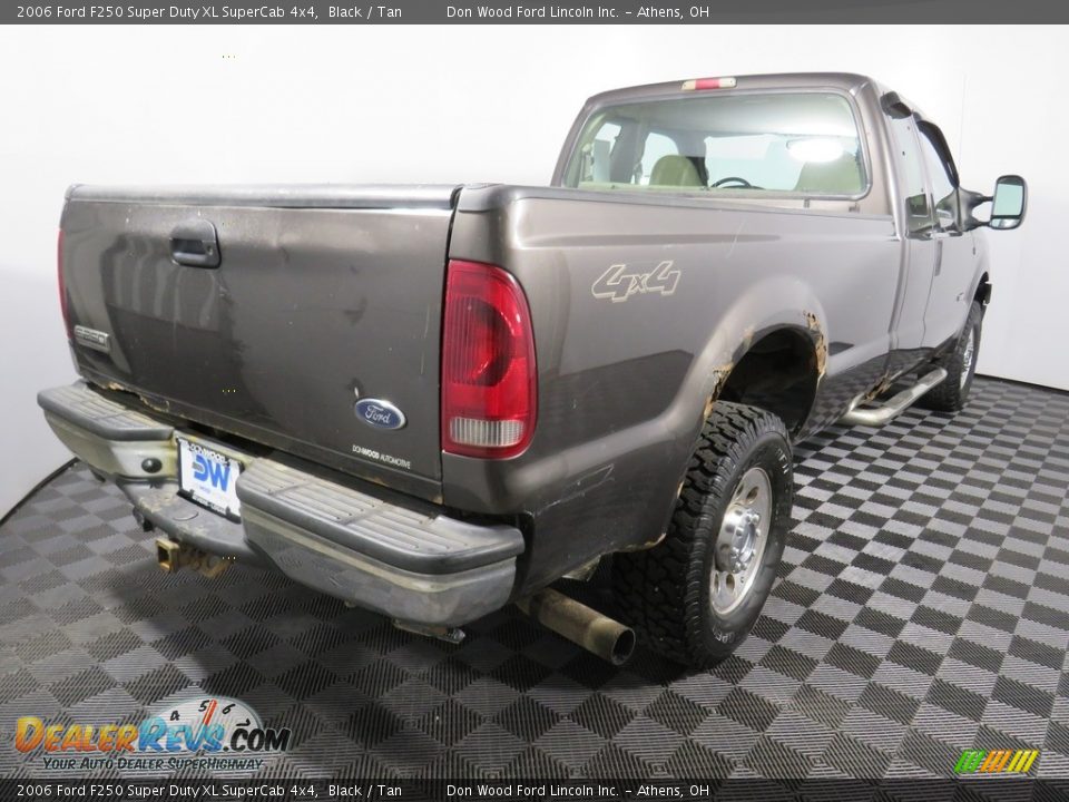 2006 Ford F250 Super Duty XL SuperCab 4x4 Black / Tan Photo #13