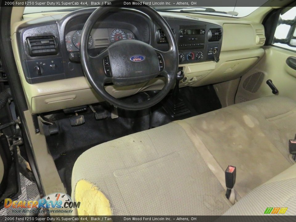 2006 Ford F250 Super Duty XL SuperCab 4x4 Black / Tan Photo #26