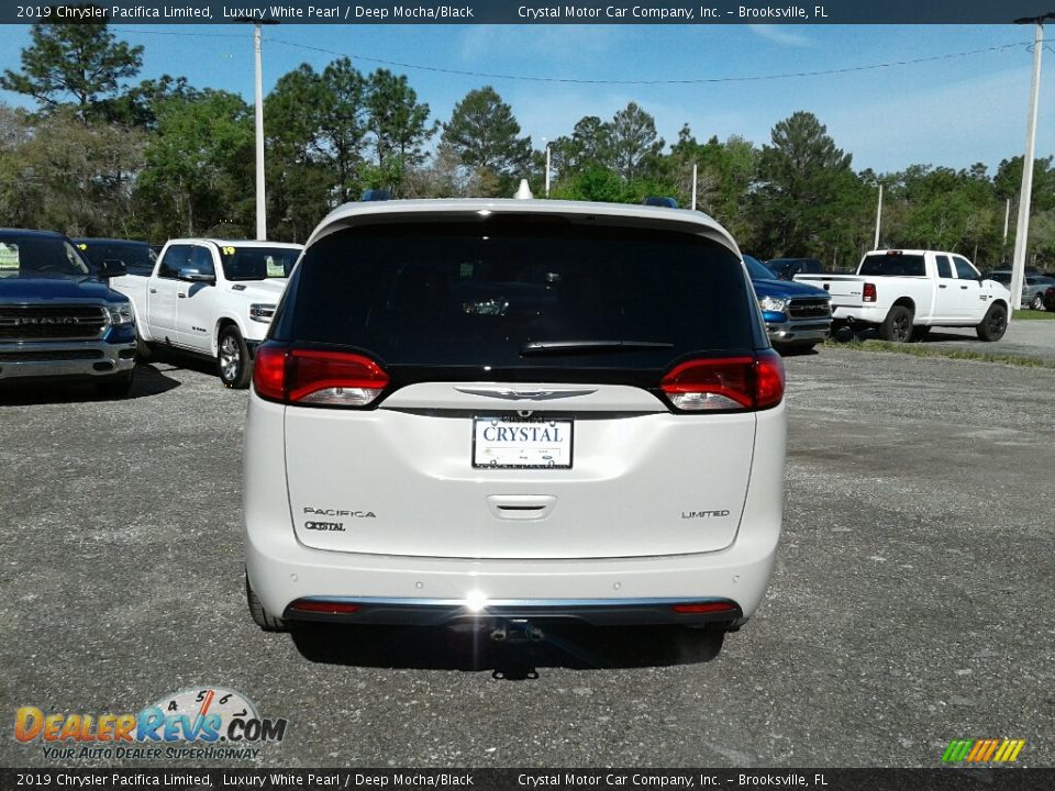 2019 Chrysler Pacifica Limited Luxury White Pearl / Deep Mocha/Black Photo #4