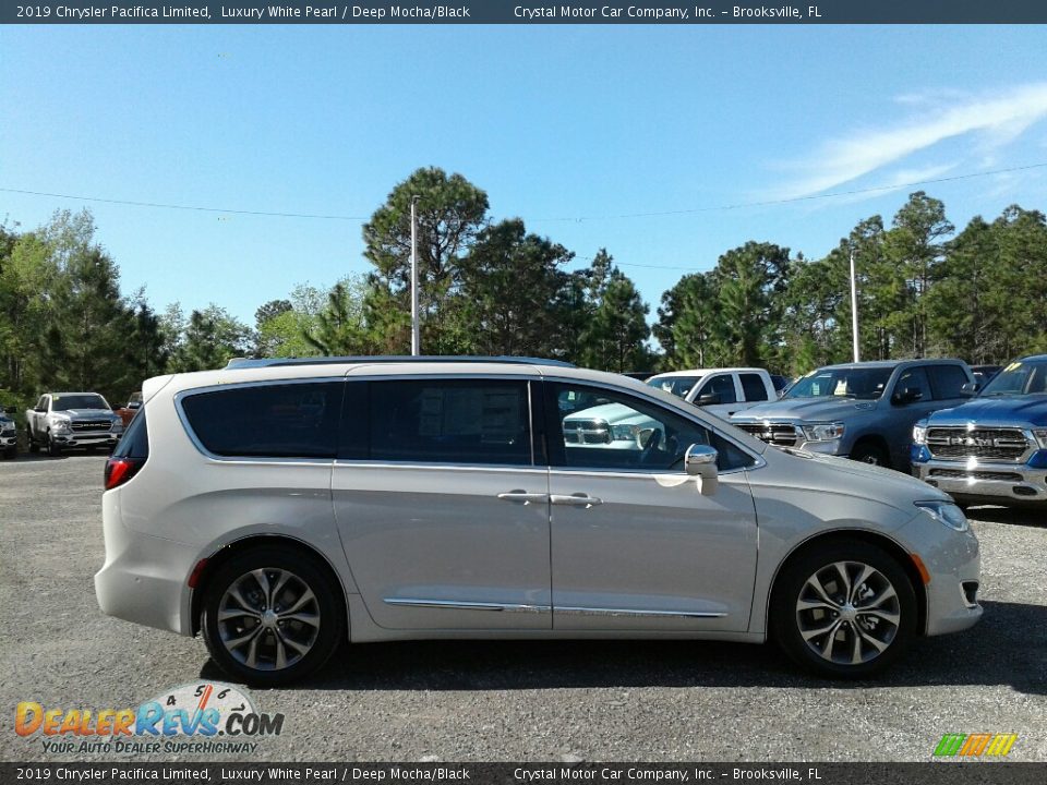 2019 Chrysler Pacifica Limited Luxury White Pearl / Deep Mocha/Black Photo #6