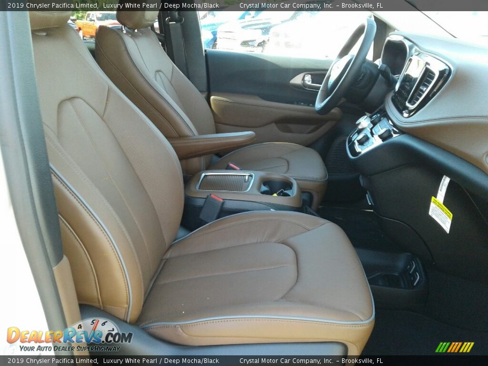 2019 Chrysler Pacifica Limited Luxury White Pearl / Deep Mocha/Black Photo #12