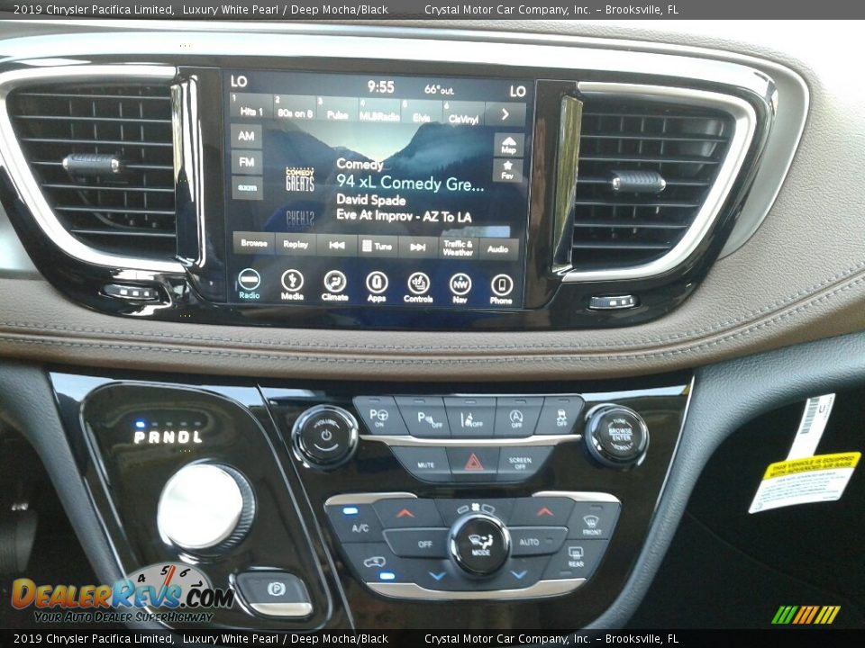 2019 Chrysler Pacifica Limited Luxury White Pearl / Deep Mocha/Black Photo #15