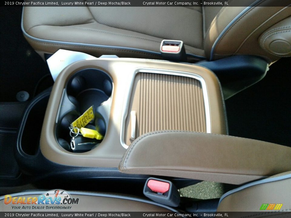 2019 Chrysler Pacifica Limited Luxury White Pearl / Deep Mocha/Black Photo #19