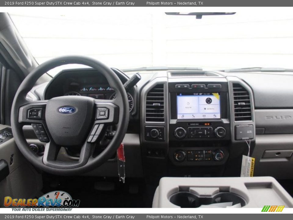 2019 Ford F250 Super Duty STX Crew Cab 4x4 Stone Gray / Earth Gray Photo #17