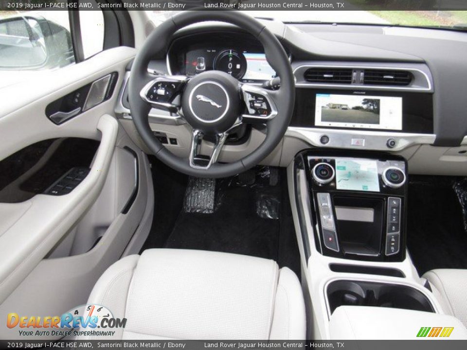 Dashboard of 2019 Jaguar I-PACE HSE AWD Photo #14